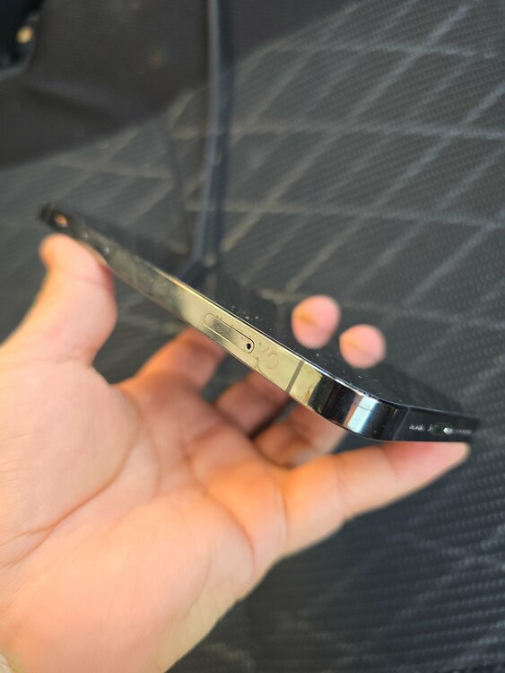 iPhone 12 Pro 128GB au（スマホ）の商品画像 - 査定依頼日：2026年4月8日 - 最高査定価格：28,000円