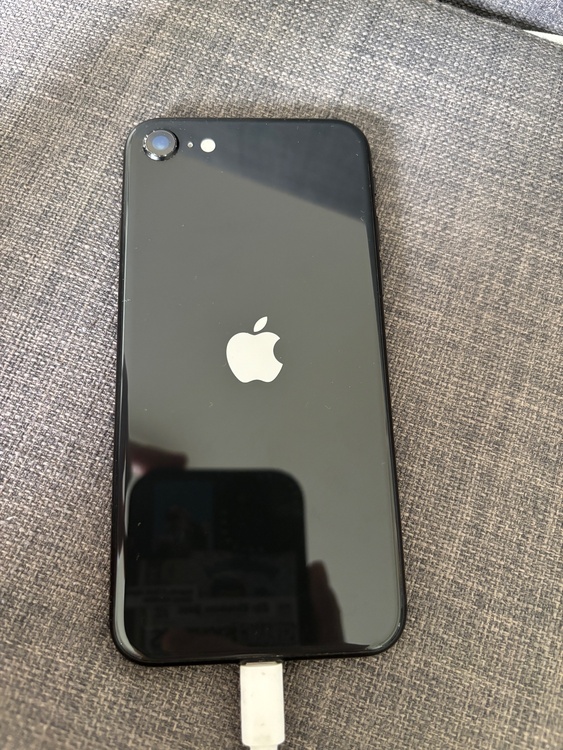 iPhone iPhone SE (第 2 世代) 64GB SIMフリー（スマホ）の商品画像 - 査定依頼日：2026年5月23日 - 最高査定価格：10,000円