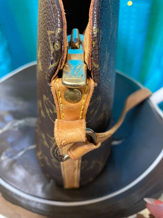 ドルーオ（古着・ファッション）の商品画像 - 査定依頼日：2025年9月6日 - 最高査定価格：30,000円