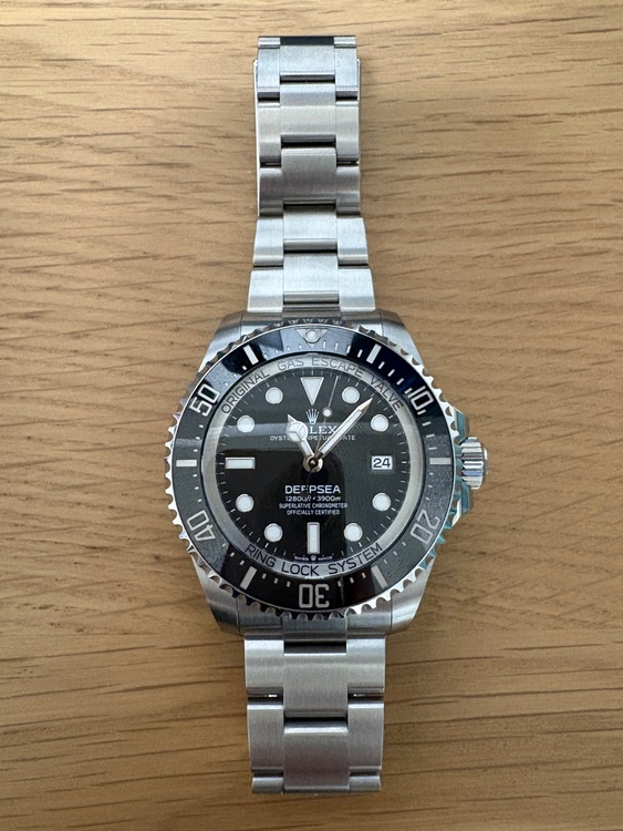 ロレックス シードゥエラー 13660（高級時計）の商品画像 - 査定依頼日：2026年3月5日 - 最高査定価格：2,070,000円