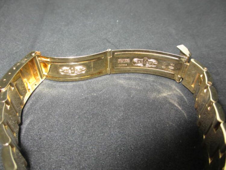 ロレックス ヨットマスター 1662（高級時計）の商品画像 - 査定依頼日：2025年9月1日 - 最高査定価格：3,200,000円