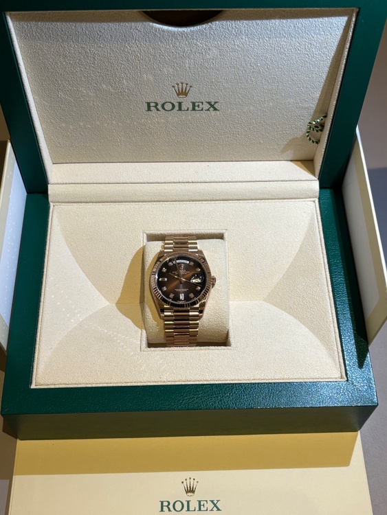 128235（高級時計）の商品画像 - 査定依頼日：2026年4月8日 - 最高査定価格：7,300,000円