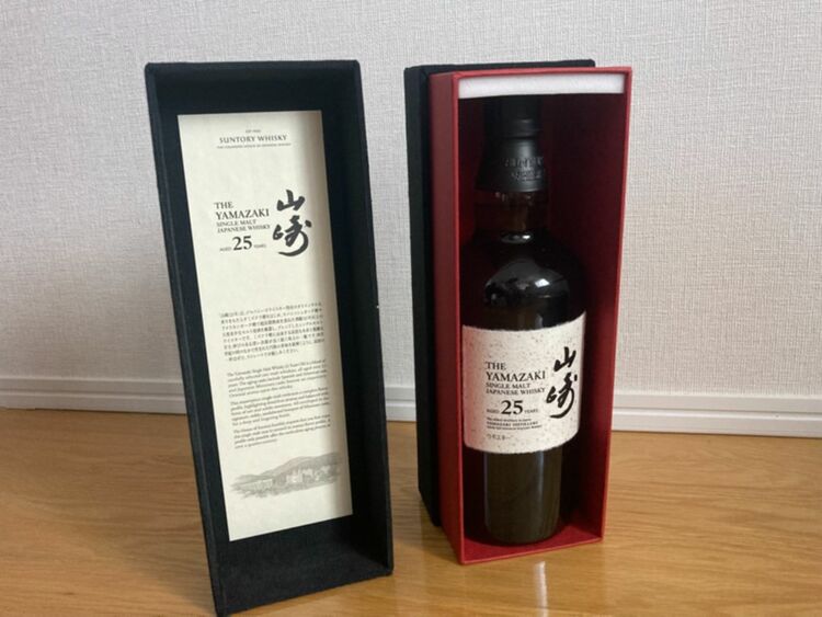 サントリー山崎25年（お酒）の商品画像 - 査定依頼日：2025年9月25日 - 最高査定価格：860,000円