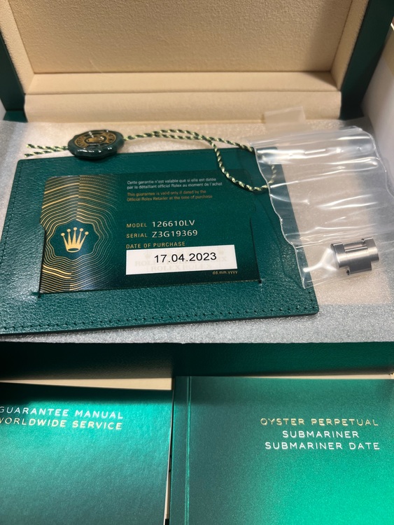 グリーンサブマリーナ（高級時計）の商品画像 - 査定依頼日：2025年8月27日 - 最高査定価格：2,200,000円