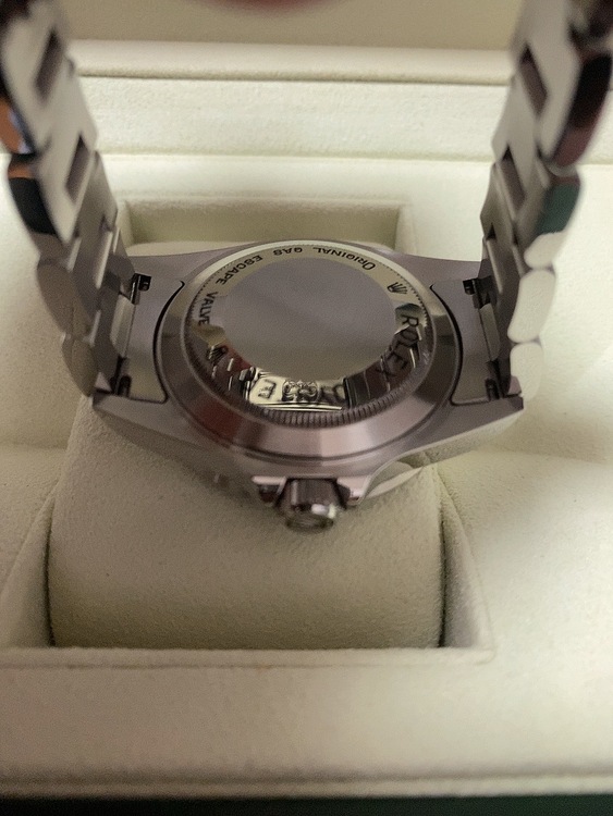 ロレックス シードゥエラー 1660（高級時計）の商品画像 - 査定依頼日：2026年3月29日 - 最高査定価格：1,470,000円