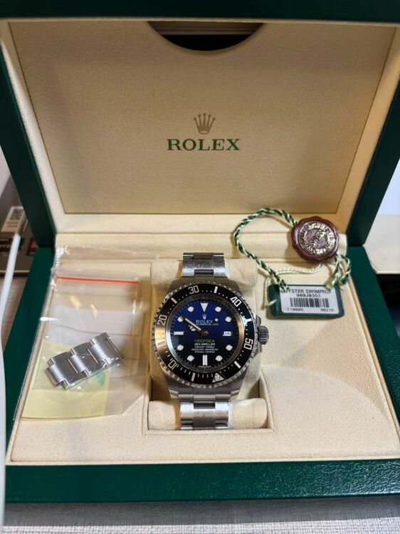 ロレックス シードゥエラー 1116660（高級時計）の商品画像 - 査定依頼日：2025年9月22日 - 最高査定価格：1,700,000円