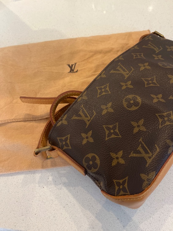 トロターショルダー（ブランドバッグ）の商品画像 - 査定依頼日：2025年8月22日 - 最高査定価格：80,000円