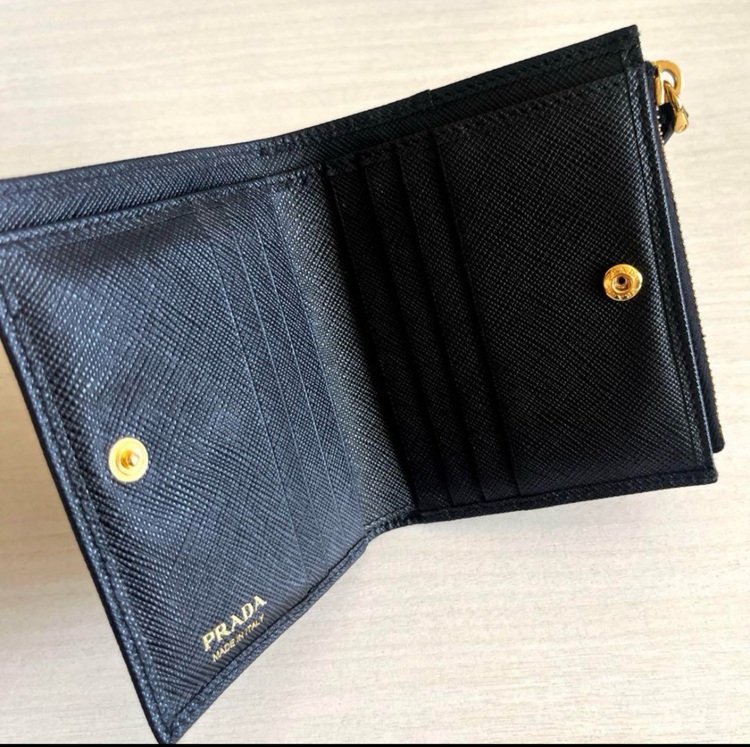 プラダ  （ブランドバッグ）の商品画像 - 査定依頼日：2025年7月25日 - 最高査定価格：40,000円