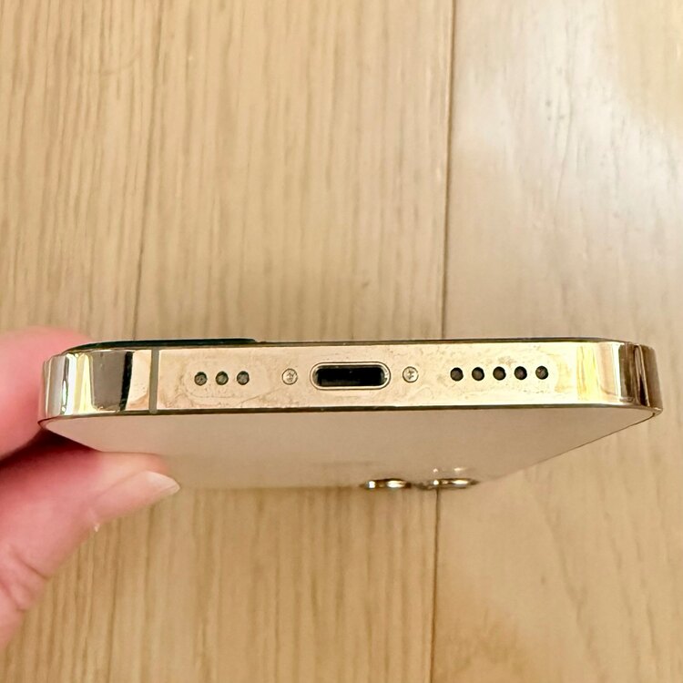 iPhone 12 Pro 256GB au（スマホ）の商品画像 - 査定依頼日：2025年5月5日 - 最高査定価格：42,000円