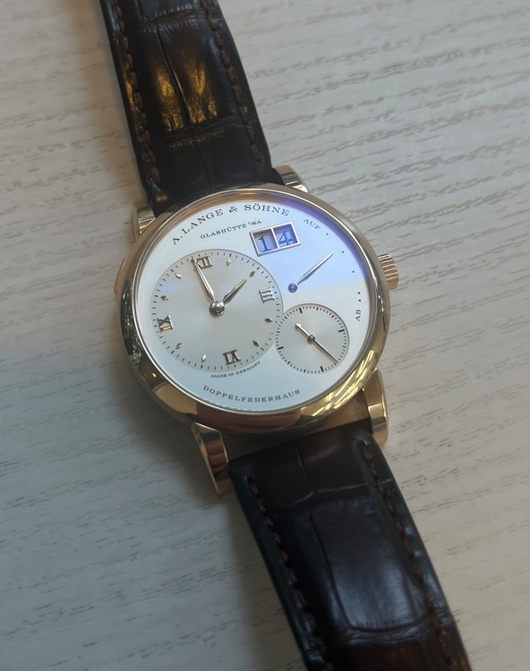 ランゲ＆ゾーネ ランゲ1 （高級時計）の商品画像 - 査定依頼日：2025年9月30日 - 最高査定価格：3,700,000円