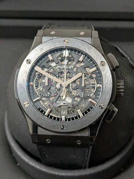 ウブロ クラシックフュージョン 525.CM.0170.RX（高級時計）の商品画像 - 査定依頼日：2025年8月23日 - 最高査定価格：1,000,000円