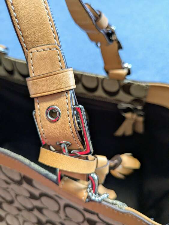 4M-7052（ブランドバッグ）の商品画像 - 査定依頼日：2025年2月13日 - 最高査定価格：5,000円