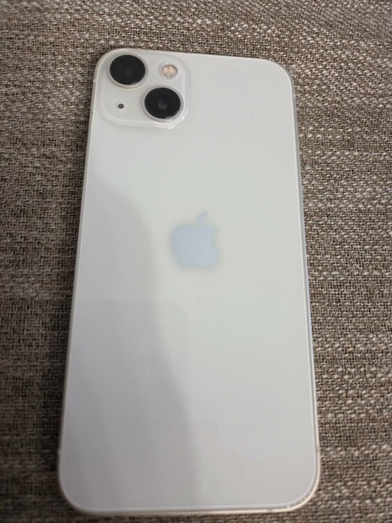 iPhone13 STARLIGHT　256GB（スマホ）の商品画像 - 査定依頼日：2026年3月31日 - 最高査定価格：39,000円