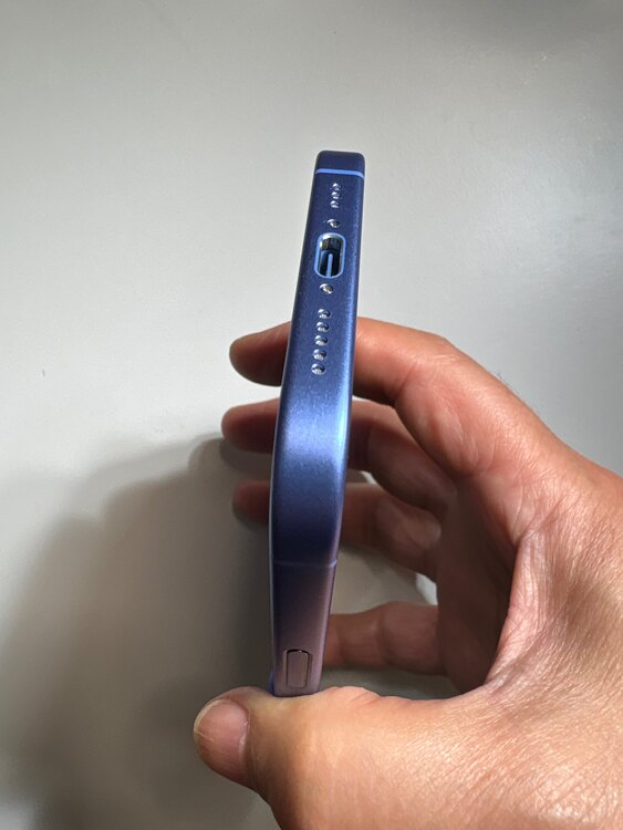 MYDU3J/A（スマホ）の商品画像 - 査定依頼日：2025年4月26日 - 最高査定価格：72,000円