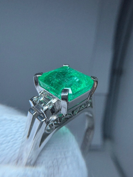 3.20ct 0.36（宝石）の商品画像 - 査定依頼日：2026年8月31日 - 最高査定価格：80,000円
