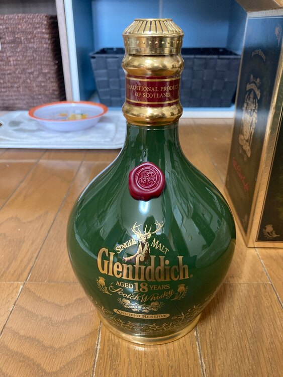 グレンフィデック18年（お酒）の商品画像 - 査定依頼日：2025年5月21日 - 最高査定価格：10,000円