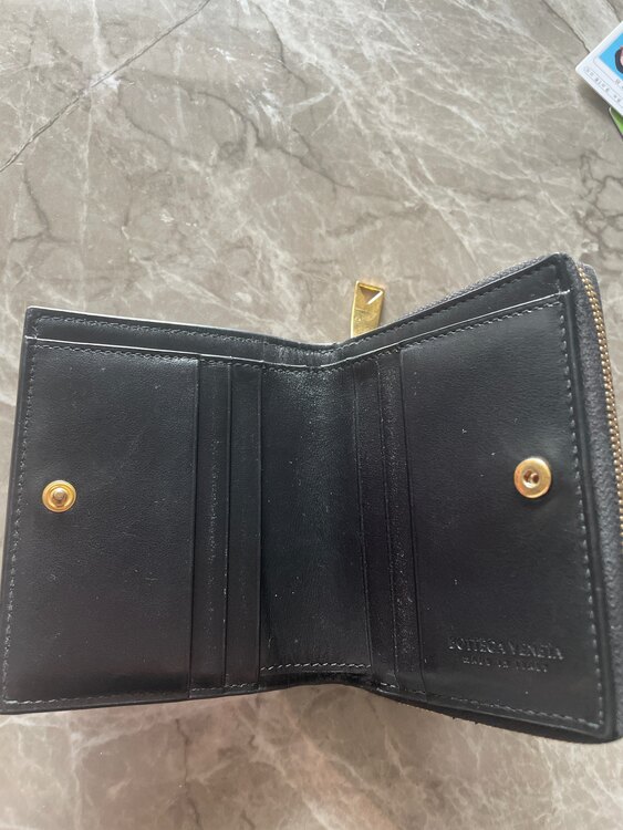 ボッテガ・ヴェネタ  （ブランドバッグ）の商品画像 - 査定依頼日：2025年5月14日 - 最高査定価格：40,000円