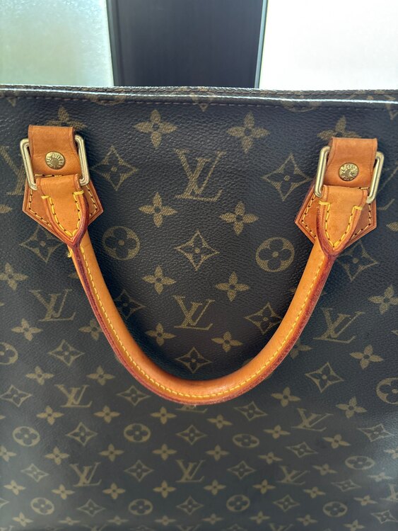 ルイヴィトン モノグラム （ブランドバッグ）の商品画像 - 査定依頼日：2025年2月9日 - 最高査定価格：75,000円