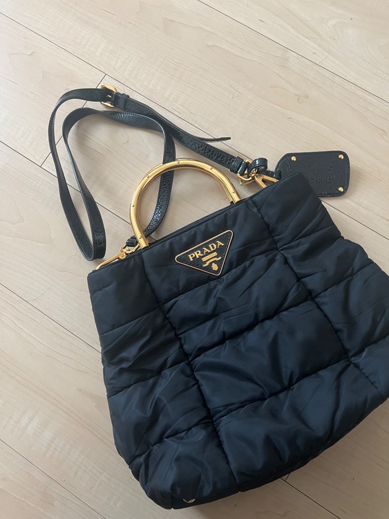 プラダ  （ブランドバッグ）の商品画像 - 査定依頼日：2025年12月6日 - 最高査定価格：70,000円