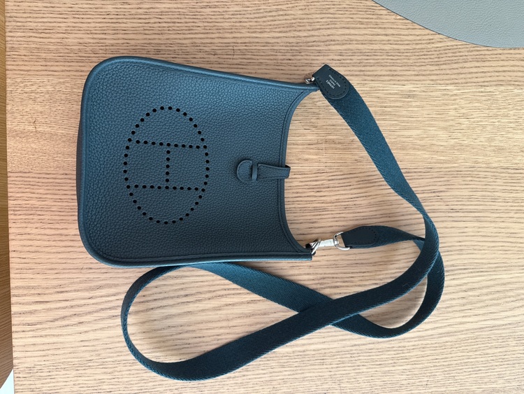 エルメス エブリン （ブランドバッグ）の商品画像 - 査定依頼日：2025年6月30日 - 最高査定価格：320,000円