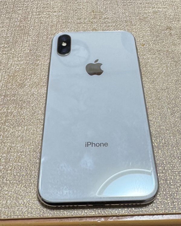 iPhone iPhoneX 256GB docomo（スマホ）の商品画像 - 査定依頼日：2026年5月28日 - 最高査定価格：7,500円