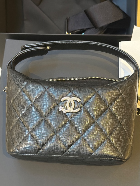 チェーンクラッチバック25BスターとCCロゴ（ブランドバッグ）の商品画像 - 査定依頼日：2025年12月17日 - 最高査定価格：470,000円