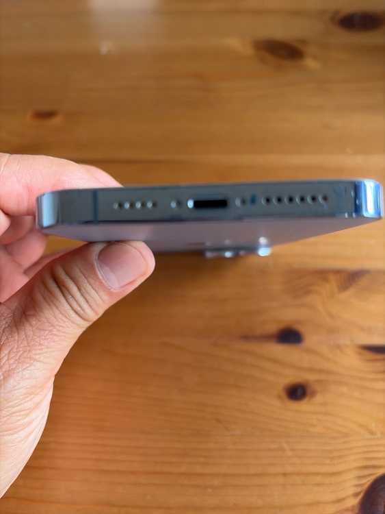 iPhone 13 Pro Max 128GB docomo（スマホ）の商品画像 - 査定依頼日：2026年4月5日 - 最高査定価格：59,000円