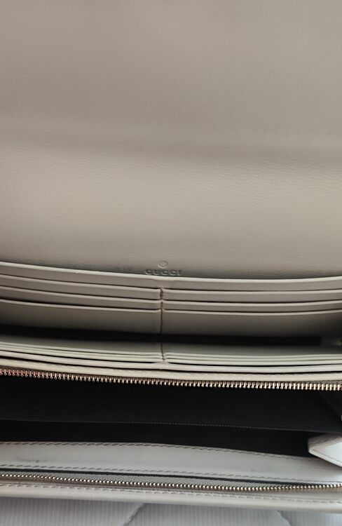 財布（ブランド財布・小物）の商品画像 - 査定依頼日：2025年7月17日 - 最高査定価格：8,000円