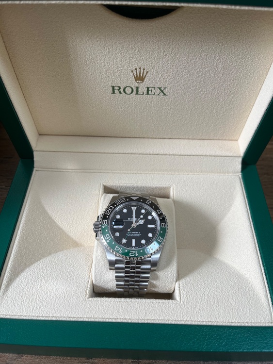 ロレックスgmtマスター2（高級時計）の商品画像 - 査定依頼日：2026年2月17日 - 最高査定価格：2,800,000円