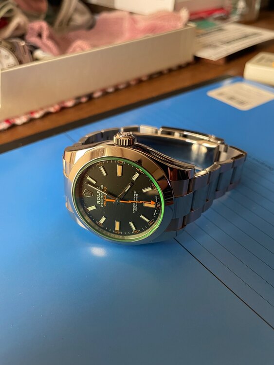 ロレックス ミルガウス 116400g（高級時計）の商品画像 - 査定依頼日：2025年1月26日 - 最高査定価格：1,250,000円