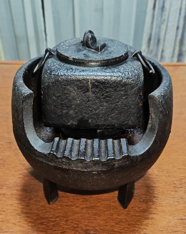 文秀堂　南部鉄器風露茶釜（美術品・骨董品）の商品画像 - 査定依頼日：2025年11月16日 - 最高査定価格：4,000円