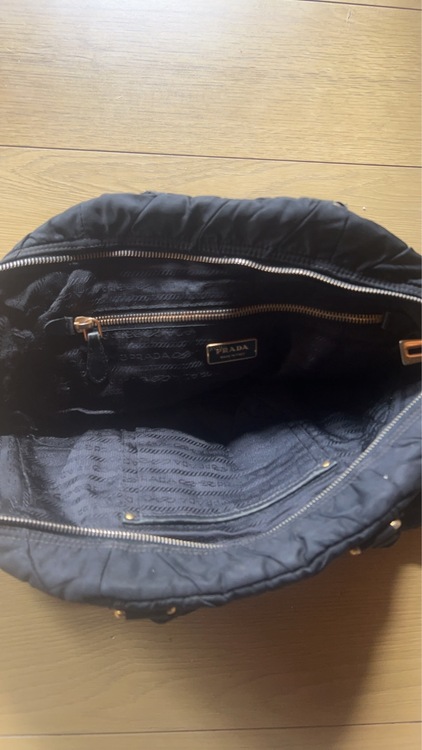 ブラックナイロンバッグ（ブランドバッグ）の商品画像 - 査定依頼日：2026年1月19日 - 最高査定価格：50,000円