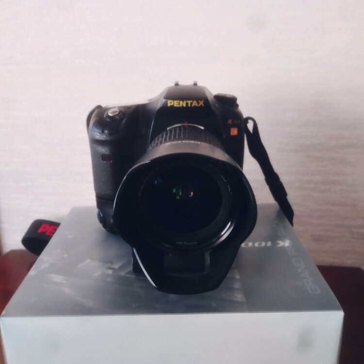 K-10D（カメラ）の商品画像 - 査定依頼日：2026年3月17日 - 最高査定価格：5,000円