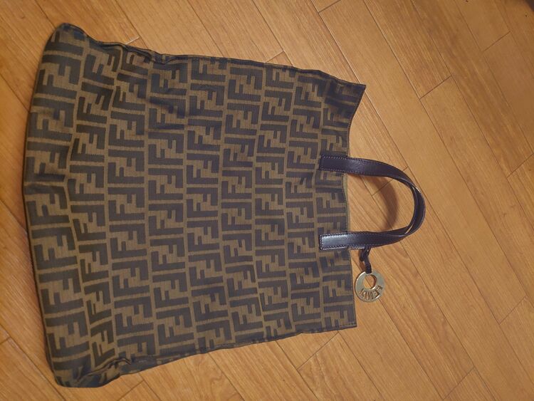 バッグ（ブランドバッグ）の商品画像 - 査定依頼日：2025年7月23日 - 最高査定価格：60,000円