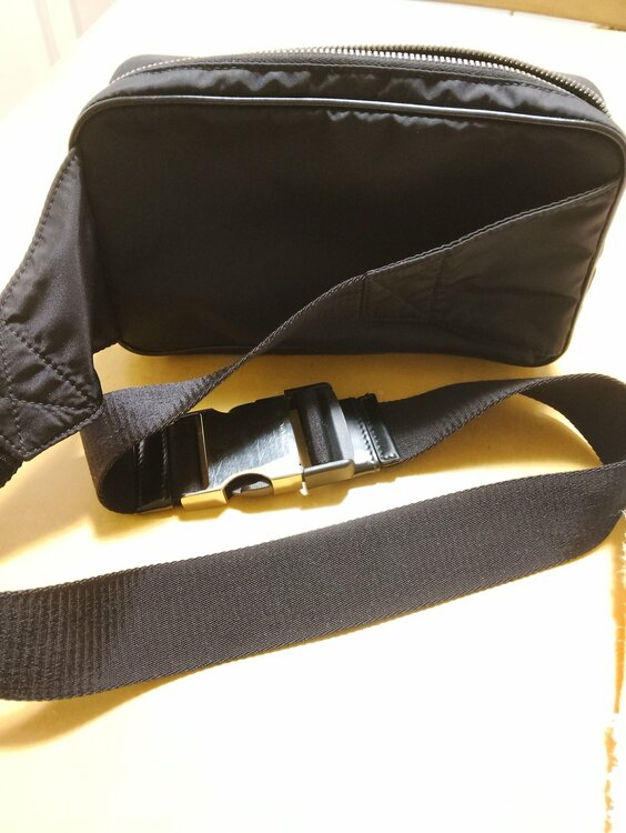 プラダ  （ブランドバッグ）の商品画像 - 査定依頼日：2026年1月27日 - 最高査定価格：175,000円