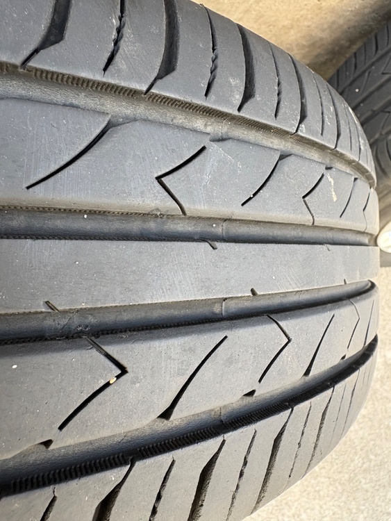 205/60R16 タイヤホイールセット（カー用品）の商品画像 - 査定依頼日：2026年4月11日 - 最高査定価格：10,000円