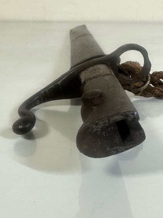 銃剣（美術品・骨董品）の商品画像 - 査定依頼日：2026年1月15日 - 最高査定価格：1,000円