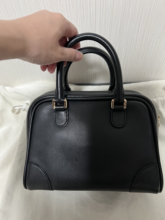 ロエベ　アマソナ75（ブランドバッグ）の商品画像 - 査定依頼日：2022年4月3日 - 最高査定価格：70,000円