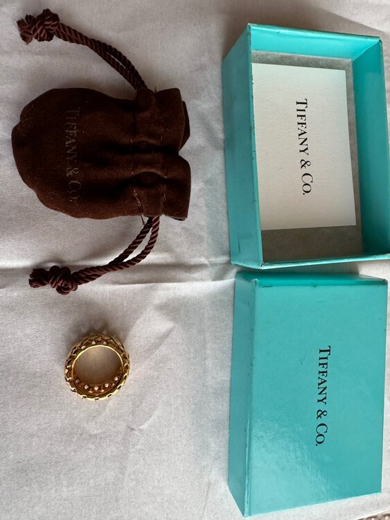 ティファニーの指輪　素材不明（金・貴金属）の商品画像 - 査定依頼日：2025年5月7日 - 最高査定価格：150,000円