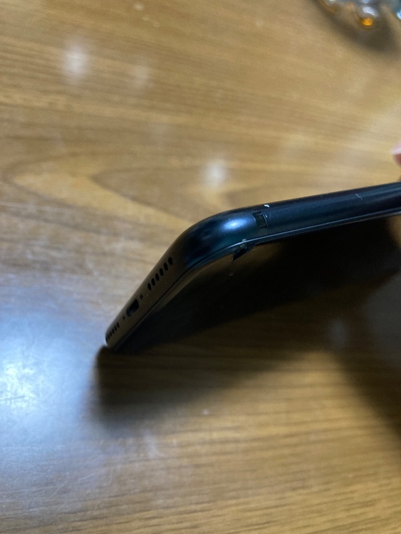 iPhone SE (第 2 世代) 64GB SIMフリー（スマホ）の商品画像 - 査定依頼日：2026年3月8日 - 最高査定価格：10,000円