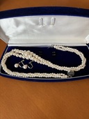 パール　ネックレスとイヤリング（宝石）の商品画像 - 査定依頼日：2025年10月11日 - 最高査定価格：1,000円