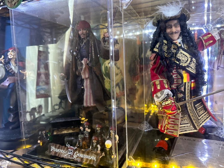 ホットトイズ　パイレーツオブカリビアン　最後の海賊　2.0ジャックスパロウ　アル（フィギュア・プラモデル）の商品画像 - 査定依頼日：2025年9月29日 - 最高査定価格：12,000円