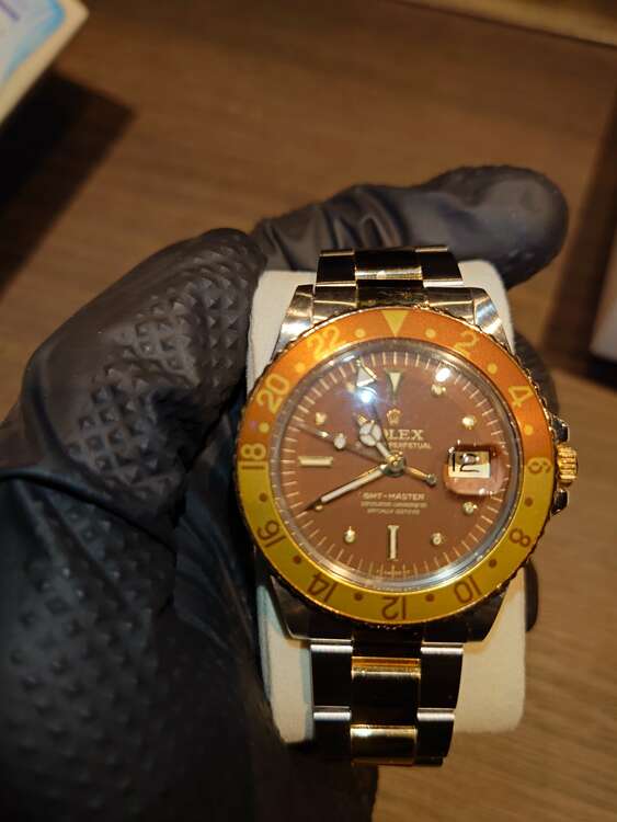 ロレックス GMTマスター 1675/3（高級時計）の商品画像 - 査定依頼日：2025年5月30日 - 最高査定価格：2,000,000円