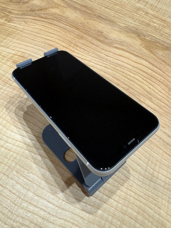 iPhone11（スマホ）の商品画像 - 査定依頼日：2025年3月17日 - 最高査定価格：18,000円