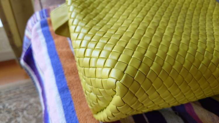 ボッテガ・ヴェネタ  （ブランドバッグ）の商品画像 - 査定依頼日：2025年5月5日 - 最高査定価格：100,000円