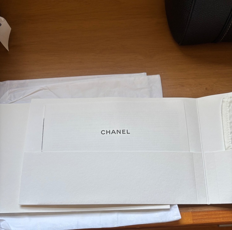 シャネル　デカマトラッセ Wフラップ ショルダーバッグ　黒　キャビアスキン　A5（ブランドバッグ）の商品画像 - 査定依頼日：2025年8月29日 - 最高査定価格：850,000円