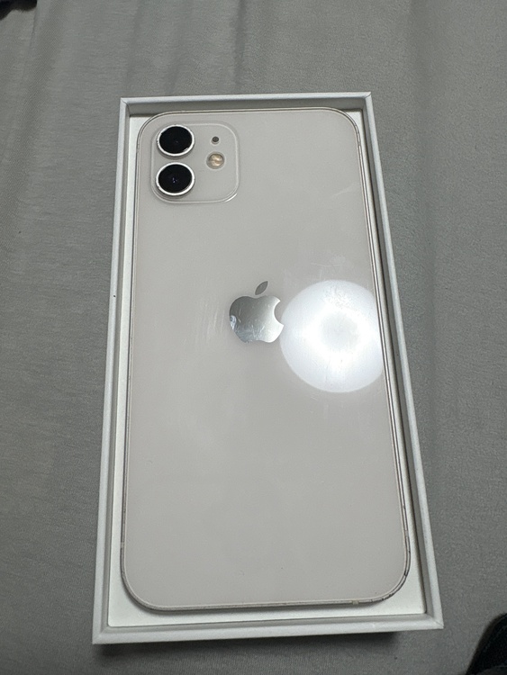 iPhone 12 64GB Softbank（スマホ）の商品画像 - 査定依頼日：2026年1月27日 - 最高査定価格：20,000円