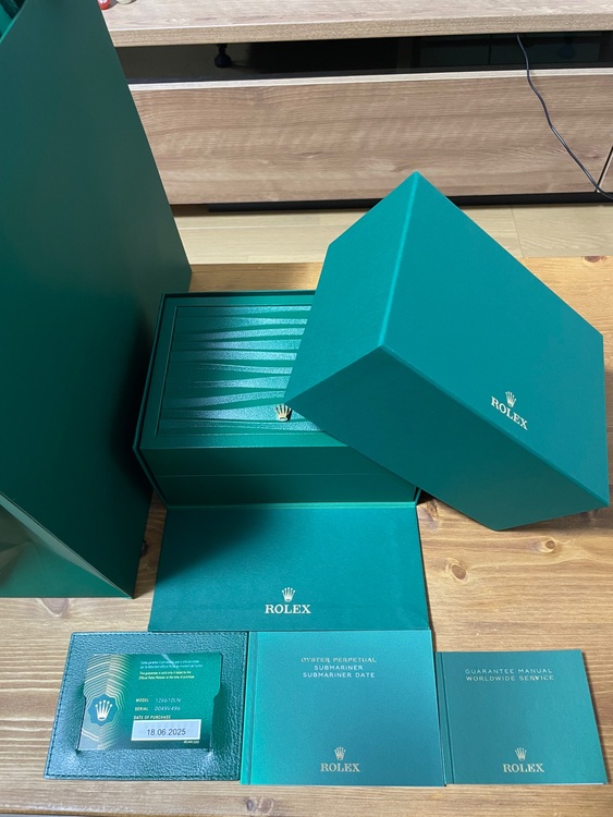 ロレックス サブマリーナー 126610l（高級時計）の商品画像 - 査定依頼日：2025年6月19日 - 最高査定価格：2,100,000円