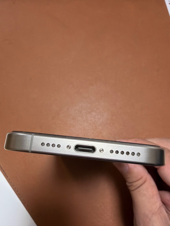 iPhone 15 Pro Max 512GB docomo（スマホ）の商品画像 - 査定依頼日：2026年3月11日 - 最高査定価格：106,000円