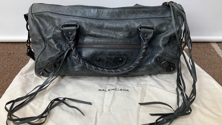 バレンシアガ  （ブランドバッグ）の商品画像 - 査定依頼日：2026年2月23日 - 最高査定価格：98,000円